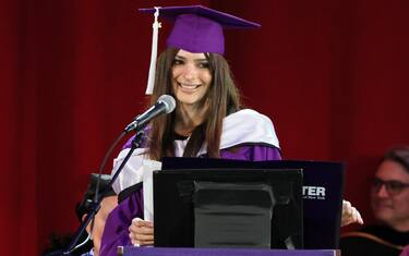 NEW YORK, NEW YORK – JANUARY 19: Emily Ratajkowski speaks on stage while delivering the Hunter College Winter Commencement address at Hunter College on January 19, 2023 in New York City.  (Photo by Dia Dipasupil/Getty Images)