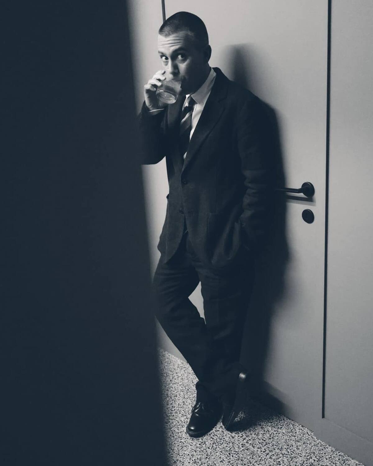 La foto scelta da Saverio Raimondo per la copertina del suo comedy album