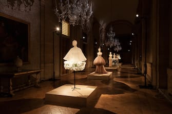Rome Haute Couture SS23, at Palazzo Farnese Sylvio Giardina presents /gal-le-rì-a/.  PHOTO
