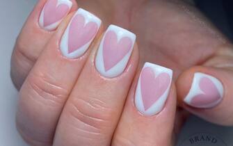 7 unghie_san_valentino_idee_manicure_ig - 1 7 unghie_san_valentino_idee_manicure_ig - 1