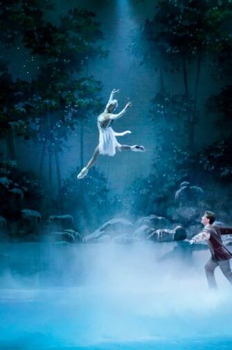 “Il Lago dei Cigni on Ice” al Teatro Arcimboldi dal 9 al 12 febbraio