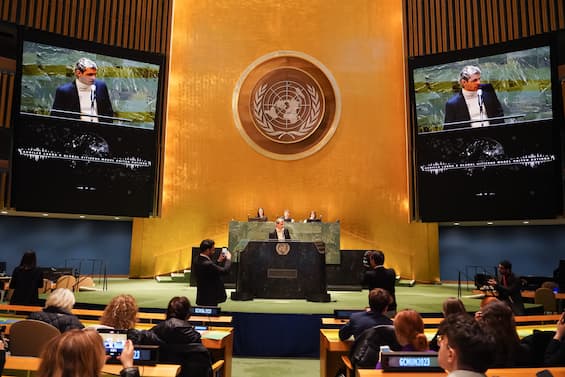 Achille Lauro speaks to young people at the UN: “You can change the world”