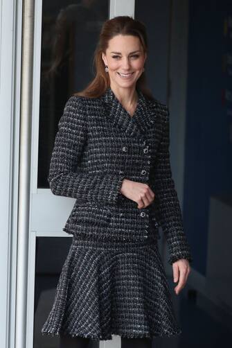 1202494151 LONDON, ENGLAND - JANUARY 28: Catherine, Duchess of Cambridge joins a workshop run by the National Portrait Gallery's Hospital Programme at Evelina Children's Hospital on January 28, 2020 in London, England. HRH is Patron of Evelina London Children's Hospital and Patron of the National Portrait Gallery. (Photo by Neil Mockford/GC Images)
