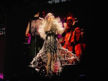 Al Festival Coachella arriva il neologismo musicale di Björk. VIDEO