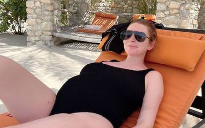 Lindsay Lohan incinta, nuova foto col pancione