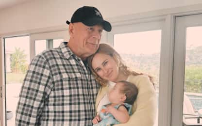 Bruce Willis, la prima foto dopo lo stop è con la nipotina