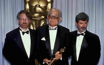 LOS ANGELES, CA - CIRCA 1990: Steven Spielberg, Akira Kurosawa and George Lucas attends the 62nd Academy Awards circa 1990 in Los Angeles, California. (Photo by Miguel Rajmil/IMAGES/Getty Images)