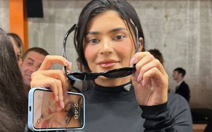 Kylie Jenner, sullo sfondo del cellulare c'è Timothée Chalamet