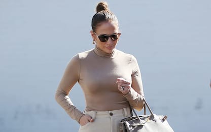 Jennifer Lopez ha svenduto la villa a Bel Air per problemi economici
