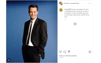 “Thanks for all the laughs”, the greeting of friends and colleagues to Matthew Perry on social media