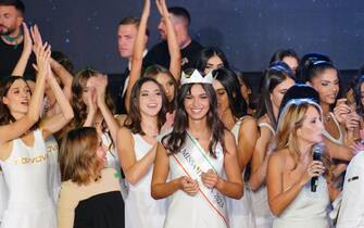 Miss Italy 2023 is a Piedmontese: Francesca Bergesio, 19 years old, from Cervere, in the province of Cuneo.  The proclamation this evening in Salsomaggiore Terme where the beauty contest returned after 13 years, 11 November 2023. NPK ANSA / Miss Italia press office +++ ANSA PROVIDES ACCESS TO THIS HANDOUT PHOTO TO BE USED SOLELY TO ILLUSTRATE NEWS REPORTING OR COMMENTARY ON THE FACTS OR EVENTS DEPICTED IN THIS IMAGE;  NO ARCHIVING;  NO LICENSING +++