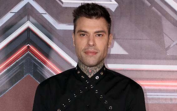 Fedez organizes a great event to donate blood in Piazza Duomo in Milan