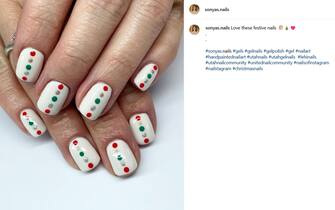 10_Christmas_nails_2023_ig - 1