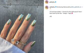 13_christmas_nails_2023_ig - 1