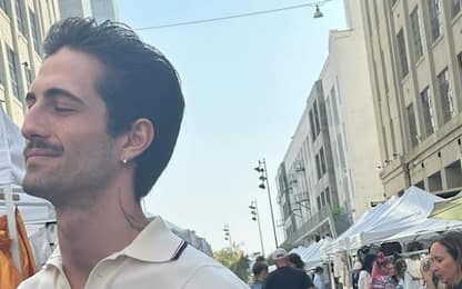 Måneskin, il nuovo look di Damiano: su Instagram la foto con i baffi