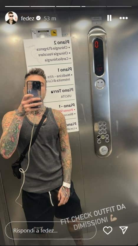 Il selfie in ascensore con cui Fedez ha annunciato le sue dimissioni dal Policlinico di Milano