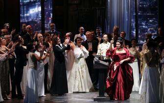 ITALY MUSIC OPERA SEASON OPENING epa09627770 A undated handout photo made available by the press office of the Fondazione la Scala on 07 December 2021 shows a scene of Giuseppe Verdi's 'Macbeth' in a staging by Davide Livermore at the La Scala opera house's, in Milan, Italy. The Scala opera house season opener is considered one of the highlights of the European cultural calendar. La Scala opened its 2021/22 season on 07 December evening with a new production of Verdi's opera 'Macbeth' performed by the Teatro alla Scala Orchestra and Chorus led by Conductor Riccardo Chailly. (PHOTO TO BE USED SOLELY TO ILLUSTRATE NEWS REPORTING OR COMMENTARY ON THE FACTS OR EVENTS DEPICTED IN THIS IMAGE) EPA/FONDAZIONE LA SCALA PRESS OFFICE / HANDOUT HANDOUT EDITORIAL USE ONLY/NO SALES/NO ARCHIVES