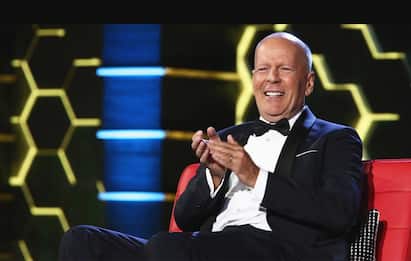 Bruce Willis, diagnosticata la demenza frontotemporale. LA FOTOSTORIA 