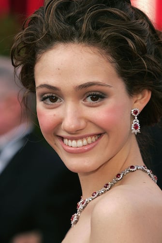 HOLLYWOOD, CA - FEBRUARY 27:   Actress Emmy Rossum arrives at the 77th Annual Academy Awards at the Kodak Theater on February 27, 2005 in Hollywood, California. (Photo by Carlo Allegri/Getty Images) 