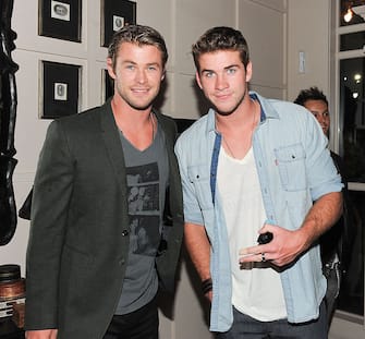 (EXCLUSIVE COVERAGE) Actors Chris Hemsworth (L) and Liam Hemsworth celebrate Liam Hemsworth's Birthday Party at Cleo at the Redbury Hotel on January 14, 2011 in Los Angeles, California. ***Exclusive*** (Photo by Michael Kovac/WireImage)