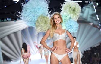1059442804 NEW YORK, NY - NOVEMBER 08: Toni Garrn walks the runway during the 2018 Victoria's Secret Fashion Show at Pier 94 on November 8, 2018 in New York City. (Photo by Dimitrios Kambouris/Getty Images for Victoria's Secret)