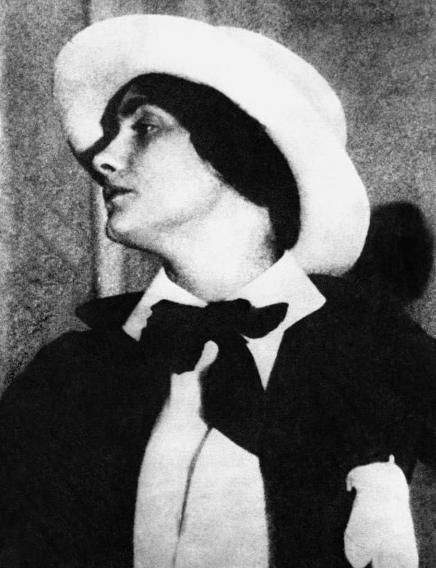 139 years after the birth of Coco Chanel, her most famous phrases ...
