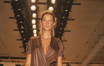 Brazilian fashion model Gisele at a Calvin Klein fashion show, New York City, 1990.  (Photo by Rose Hartman/Getty Images)