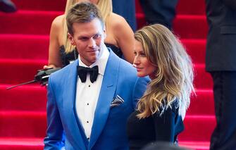 NEW YORK, NY - MAY 06:  Tom Brady (L) and Gisele Bundchen attend the Costume Institute Gala for the "PUNK: Chaos to Couture" exhibition at the Metropolitan Museum of Art on May 6, 2013 in New York City.  (Photo by Michael Stewart/Getty Images)