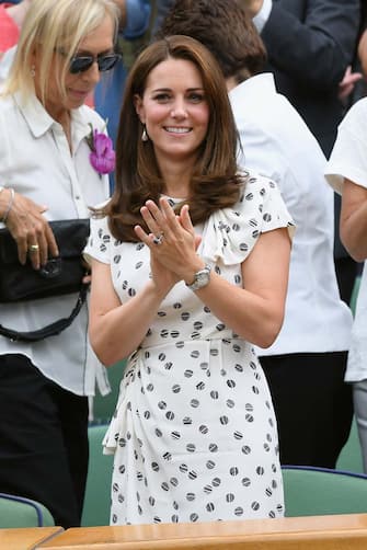 LONDON, ENGLAND - JULY 14:  Catherine, Duchess of Cambridge attends day twelve of the Wimbledon Tennis Championships at the All England Lawn Tennis and Croquet Club on July 13, 2018 in London, England.  (Photo by Karwai Tang/WireImage )