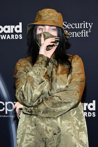 HOLLYWOOD, CALIFORNIA - OCTOBER 14: In this image released on October 14, Billie Eilish poses backstage at the 2020 Billboard Music Awards, broadcast on October 14, 2020 at the Dolby Theatre in Los Angeles, CA.  (Photo by Amy Sussman/BBMA2020/Getty Images for dcp )