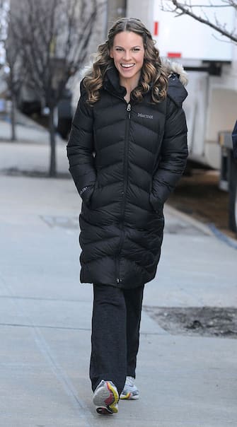 NEW YORK - MARCH 07:  (ITALY OUT; NY DAILY NEWS OUT; NEWSDAY OUT) Hilary Swank on the film set of "Christmas Eve" in Long Island City on March 07, 2011 in New York.  (Photo by Arnaldo Magnani/Getty Images)