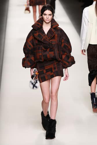 MILAN, ITALY - FEBRUARY 26:  Kendall Jenner walks the runway at the Fendi show during the Milan Fashion Week Autumn/Winter 2015 on February 26, 2015 in Milan, Italy.  (Photo by Antonio de Moraes Barros Filho/WireImage)