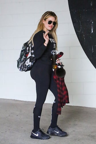 LOS ANGELES, CA - JUNE 05: Khloe Kardashian is seen leaving the gym on June 05, 2015 in Los Angeles, California.  (Photo by Bauer-Griffin/GC Images)