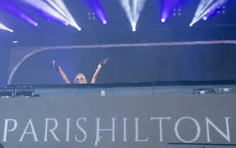 Paris Hilton pictured during her DJ set at the Lotus-Stage, hosted by Smash the House label from Dimitri Vegas &amp; Like Mike, at the day 3 of the Tomorrowland music festival, Sunday 21 July 2019. The 15th edition of Tomorrowland electronic music festival takes place at the  De Schorre  terrain in Boom from 19 to 21 July 2017 and from 26 to 28 July 2018. BELGA PHOTO DAVID PINTENS LaPresse Only italyddp_10858823Paris Hilton pictured during her DJ set at the Lotus-Stage, hosted by Smash the House label from Dimitri Vegas &amp; Like Mike, at the day 3 of the Tomorrowland music festival, Sunday 21 July 2019. The 15th edition of Tomorrowland electronic music festival takes place at the  De Schorre  terrain in Boom from 19 to 21 July 2017 and from 26 to 28 July 2018. BELGA PHOTO DAVID PINTENS LaPresse Only italyddp_10858823 *** Local Caption *** 10858799