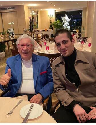 Peppino Di Capri e Damiano David dei Maneskin a Bordighera, 08 febbraio 2023.
ANSA/ US/ PAOLA PEZZOLLA
+++ ANSA PROVIDES ACCESS TO THIS HANDOUT PHOTO TO BE USED SOLELY TO ILLUSTRATE NEWS REPORTING OR COMMENTARY ON THE FACTS OR EVENTS DEPICTED IN THIS IMAGE; NO ARCHIVING; NO LICENSING +++ NPK +++