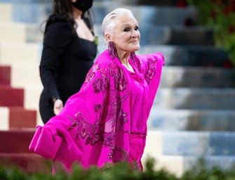 NEW YORK, NEW YORK - MAY 02: Actress Glenn Close is seen arriving at The 2022 Met Gala Celebrating "In America: An Anthology of Fashion" at The Metropolitan Museum of Art  on May 02, 2022 in New York City. (Photo by Gilbert Carrasquillo/GC Images)