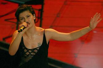 SANREMO, ITALY - MARCH 2: Elisa  performs on stage during the fourth day of the 57th Sanremo Music Festival at Tetro Ariston on March 2, 2007 in Sanremo, Italy. (Photo by Giuseppe Cacace/ Getty Images) 