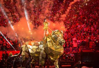 GLENDALE, AZ - FEBRUARY 01: Recording artist Katy Perry performs onstage during the Pepsi Super Bowl XLIX Halftime Show at University of Phoenix Stadium on February 1, 2015 in Glendale, Arizona.  (Photo by Christopher Polk / Getty Images)