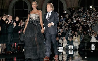 PARIS - JANUARY 24:  Valentino with Naomie Campbell walk down the runway at the Valentino fashion show as part of Paris Fashion Week (Haute Couture) Spring/Summer 2005 on January 24, 2005 in Paris, France. (Photo by Eric Ryan/Getty Images) 