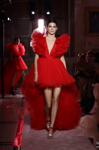 ROME, ITALY - OCTOBER 24: Kendall Jenner walks the runway during the Giambattista Valli Loves H&M show on October 24, 2019 in Rome, Italy. (Photo by Vittorio Zunino Celotto/Getty Images)