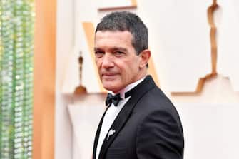 HOLLYWOOD, CALIFORNIA - FEBRUARY 09: Antonio Banderas attends the 92nd Annual Academy Awards at Hollywood and Highland on February 09, 2020 in Hollywood, California. (Photo by Amy Sussman/Getty Images)