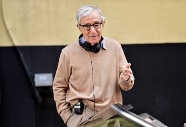 NEW YORK, NY - SEPTEMBER 11:  Woody Allen seen on location for his untitled movie on September 11, 2017 in New York City.  (Photo by James Devaney/GC Images)