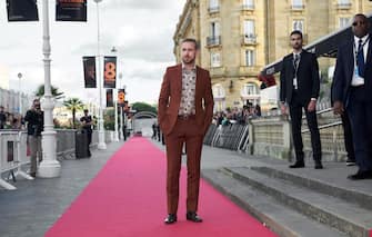 SAN SEBASTIAN, SPAIN - SEPTEMBER 24:  Ryan Gosling attends 'First Man' premiere during 66th San Sebastian Film Festival on September 24, 2018 in San Sebastian, Spain.  (Photo by Carlos Alvarez/Getty Images)