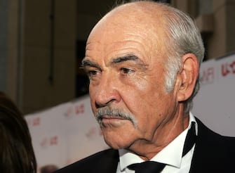 HOLLYWOOD - JUNE 08:  Actor Sean Connery arrives at the 34th AFI Life Achievement Award tribute to Sir Sean Connery held at the Kodak Theatre on June 8, 2006 in Hollywood, California.  (Photo by Mark Mainz/Getty Images)