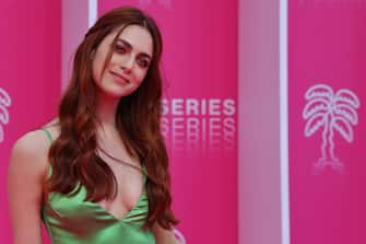 CANNESERIES jury member, Italian actress Miriam Leone poses before the 2019 Cannes International Series festival at the Palais des festival, in Cannes on April 5, 2019. - CANNESERIES aims to highlight series from all over the world and to give an international voice to this increasingly popular and fiercely creative new art form. (Photo by Valery HACHE / AFP)        (Photo credit should read VALERY HACHE/AFP via Getty Images)