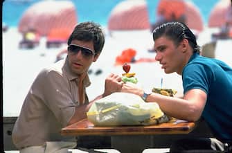 Scarface - filmstill AL PACINO & STEVEN BAUER
in Scarface
Filmstill - Editorial Use Only
Ref: FB
sales@capitalpictures.com
www.capitalpictures.com
Supplied by Capital Pictures