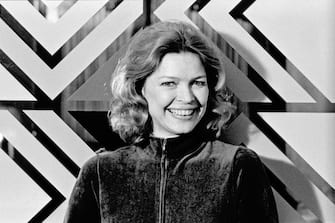 Portrait of American actress Ellen Burstyn, New York, 1975. She had recently received the Academy Award for Best Actress for her starring role in the film 'Alice Doesn't Live Here Anymore. (Photo by Jack Mitchell/Getty Images)