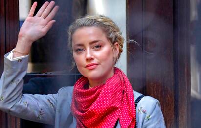 Amber Heard: "Presi a pugni Johnny Depp per difendere mia sorella"