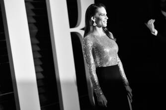 BEVERLY HILLS, CA - FEBRUARY 28:  EDITORS NOTE : This image has been converted to Black and White. 
Actress Hilary Swank attends the 2016 Vanity Fair Oscar Party Hosted By Graydon Carter at the Wallis Annenberg Center for the Performing Arts on February 28, 2016 in Beverly Hills, California.  (Photo by Pascal Le Segretain/Getty Images)