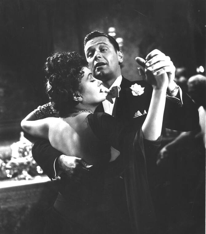Viale del Tramonto, 70 anni fa usciva il film di Billy Wilder con Gloria Swanson Viale del Tramonto, 70 anni fa usciva il film di Billy Wilder con Gloria Swanson